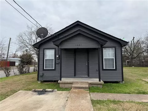 1601 Lucky St, Bryan, TX 77803
