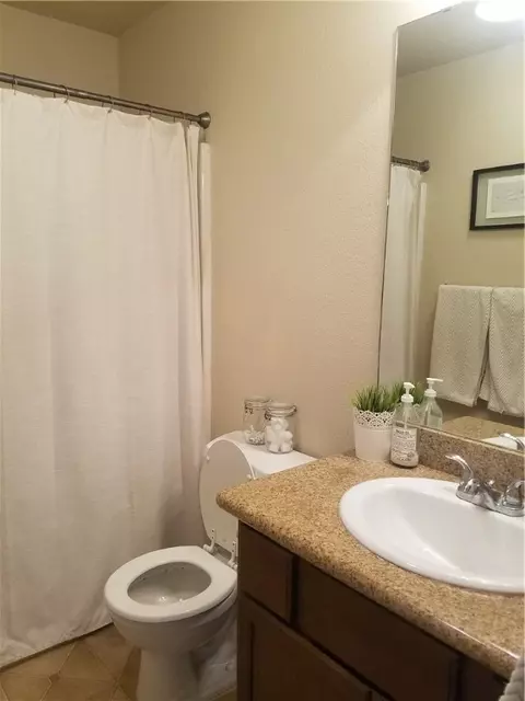 Bath - 2105 Forge Hill Rd, Bryan, TX 77801 photo 1 of 2