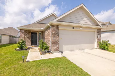 990 Harper Ln, Bryan, TX 77803