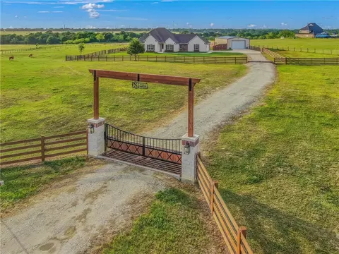 2181 Fm 166 Farm To Market Rd, Caldwell, TX 77836