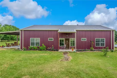 9286 Wannabe Rd, Bryan, TX 77808