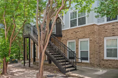 1725 Harvey Mitchell 121, College Station, TX 77840