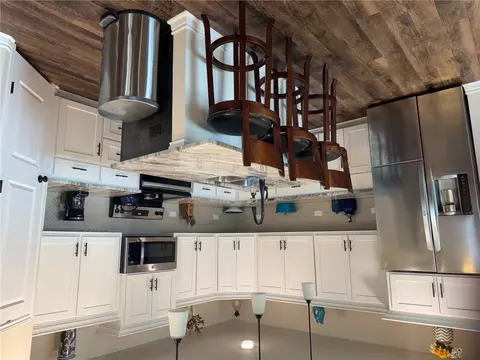 405 Marble Falls Dr, Bryan, TX 77803 photo 9