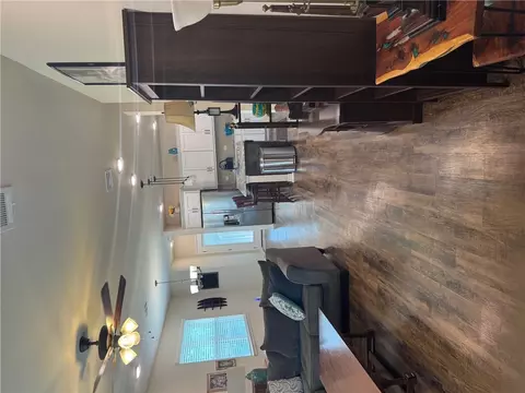405 Marble Falls Dr, Bryan, TX 77803 photo 3