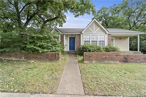 1911 Wilderland Cir, Bryan, TX 77807