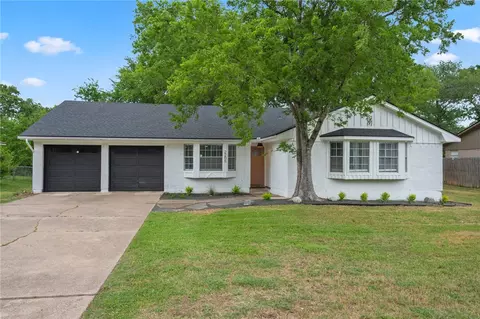 2205 Carter Creek Pkwy, Bryan, TX 77802