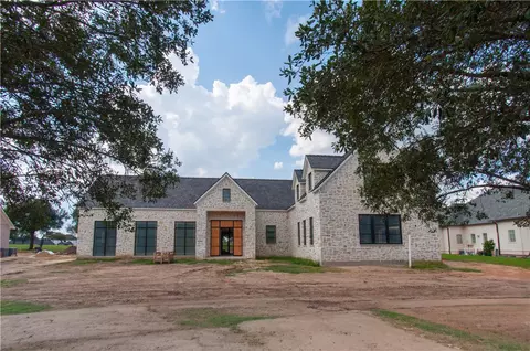 5117 Miramont Cir, Bryan, TX 77802