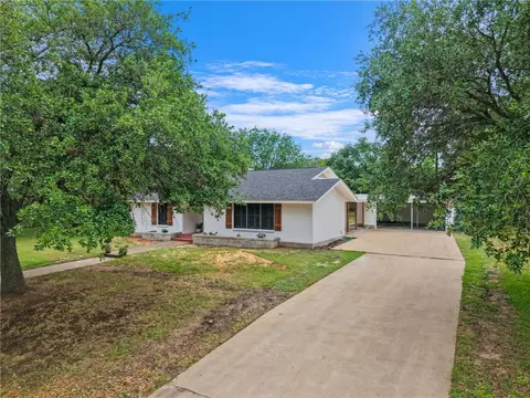 2112 Wayside Dr, Bryan, TX 77802 photo 2