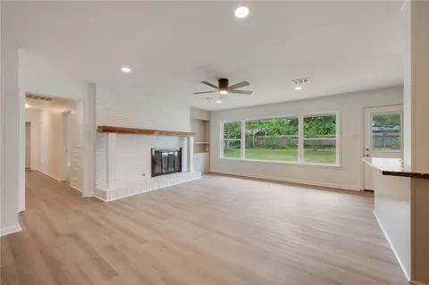 2112 Wayside Dr, Bryan, TX 77802 photo 9