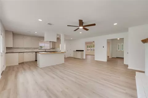 2112 Wayside Dr, Bryan, TX 77802 photo 11