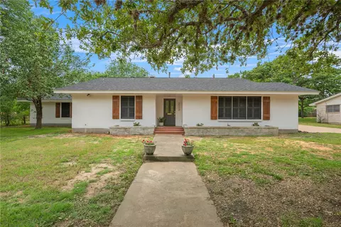 2112 Wayside Dr, Bryan, TX 77802