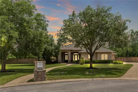 5313 Riviera Ct, College Station, TX 77845