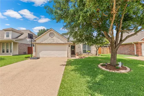 119 Rugen Ln, College Station, TX 77845