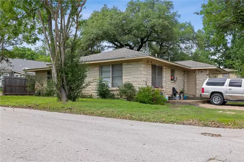 Exterior - 814 E 28th St, Bryan, TX 77803 photo 4 of 5