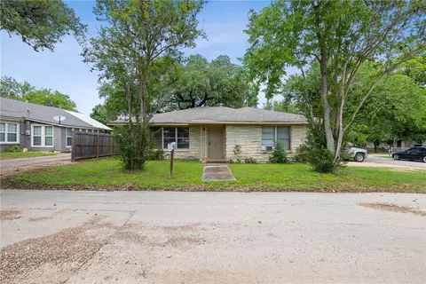 Exterior - 814 E 28th St, Bryan, TX 77803 photo 3 of 5