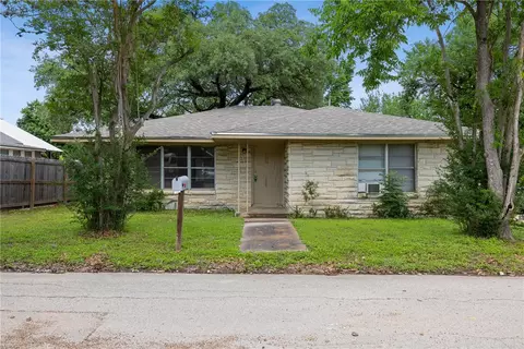 Exterior - 814 E 28th St, Bryan, TX 77803 photo 2 of 5