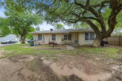 Exterior - 814 E 28th St, Bryan, TX 77803 photo 5 of 5