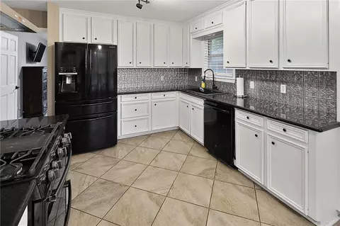 4516 Pembrook Ln, Bryan, TX 77802 photo 11