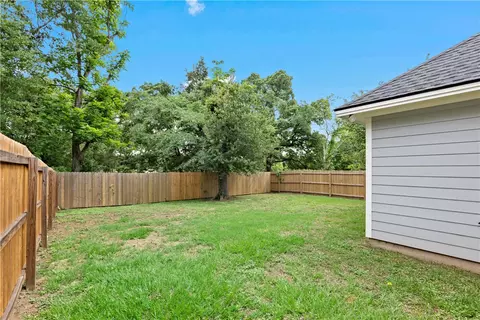 2607 Southside Dr, Bryan, TX 77803 photo 25