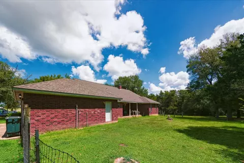 5688 Broach Rd, Bryan, TX 77808 photo 9