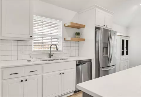 Kitchen - 220 Rustic Trce, Snook, TX 77878 photo 5 of 6