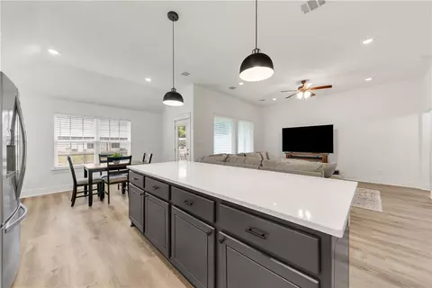Kitchen - 220 Rustic Trce, Snook, TX 77878 photo 6 of 6