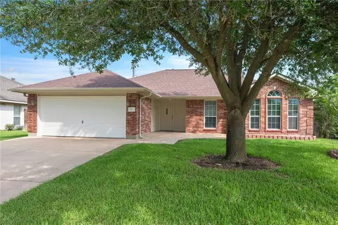 1104 Markham Ln, College Station, TX 77845