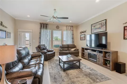 4261 Harding Way, Bryan, TX 77802 photo 7