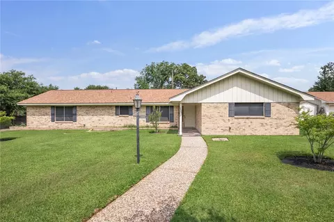 Exterior - 2525 Willow Bend Dr, Bryan, TX 77802 photo 5 of 5