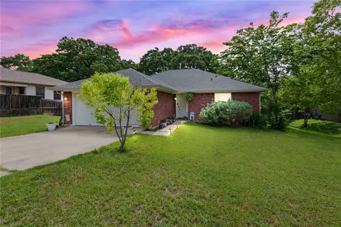 2505 Westwood Main Dr, Bryan, TX 77807