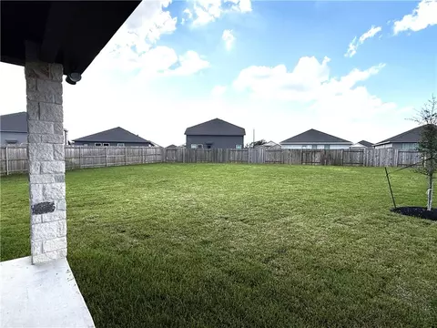 Exterior - 5323 Lyle Pl, Bryan, TX 77807 photo 4 of 4