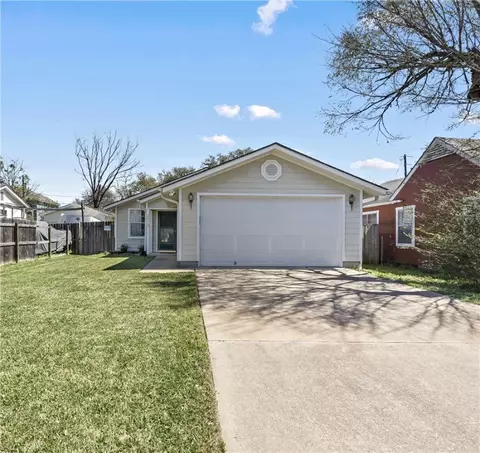 2113 Echols St, Bryan, TX 77801 photo 2