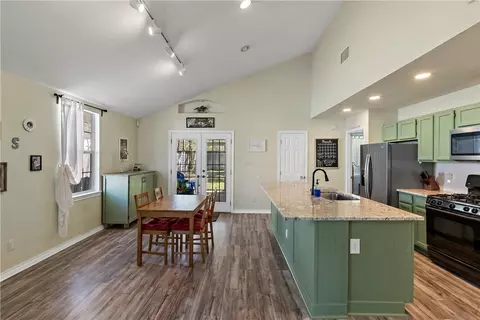 2113 Echols St, Bryan, TX 77801 photo 7