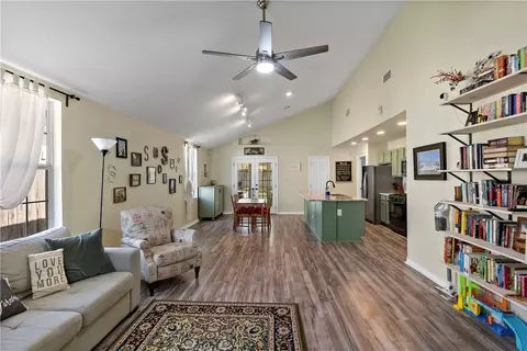 2113 Echols St, Bryan, TX 77801 photo 4