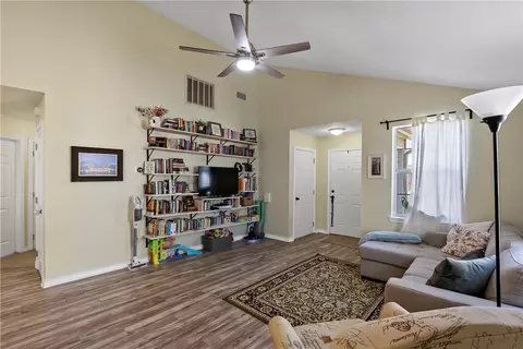 2113 Echols St, Bryan, TX 77801 photo 6
