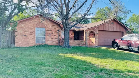 3806 Spring Hollow Ct, Bryan, TX 77802