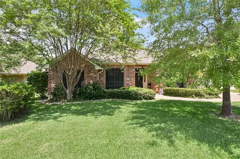 9311 Whitney Ln, College Station, TX 77845