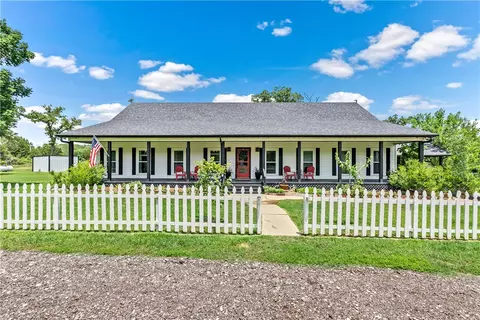 11433 Grassbur Rd, Bryan, TX 77808