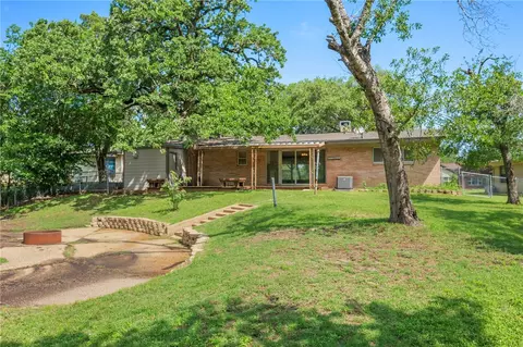 Exterior - 711 Esther Blvd, Bryan, TX 77802 photo 7 of 8
