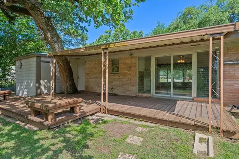 Exterior - 711 Esther Blvd, Bryan, TX 77802 photo 5 of 8