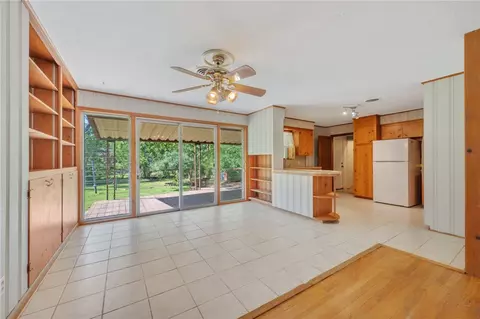 Living - 711 Esther Blvd, Bryan, TX 77802 photo 5 of 6