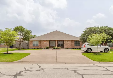 2328 Pheasant Ln, College Station, TX 77845