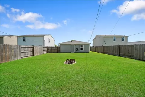 Exterior - 2029 6th St, Hempstead, TX 77445 photo 3 of 3