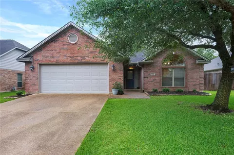 104 Meir Ln, College Station, TX 77845