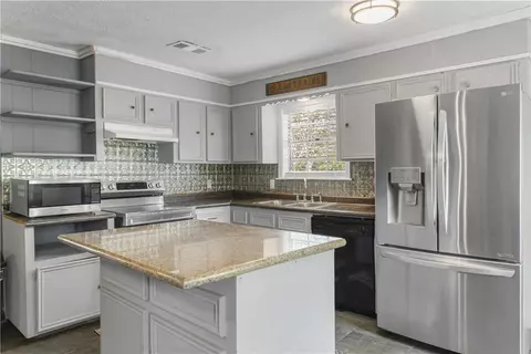 Kitchen - 12957 E State Highway 21, Bryan, TX 77808 photo 1 of 1