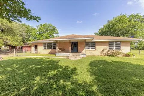 12877 E State Highway 21, Bryan, TX 77808