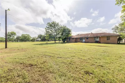 12877 E State Highway 21, Bryan, TX 77808 photo 15