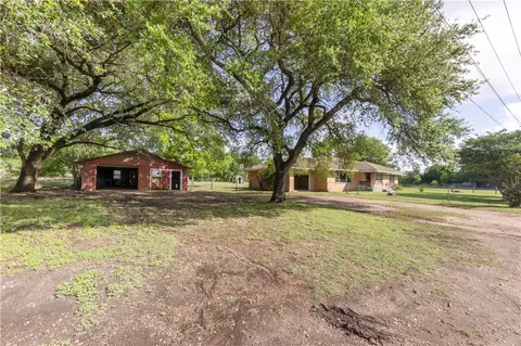12877 E State Highway 21, Bryan, TX 77808 photo 2