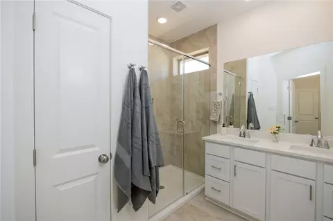 Bath - 2784 Messenger Way, Bryan, TX 77803 photo 2 of 3