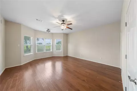 Living - 32287 Rochen Rd, Waller, TX 77484 photo 4 of 6